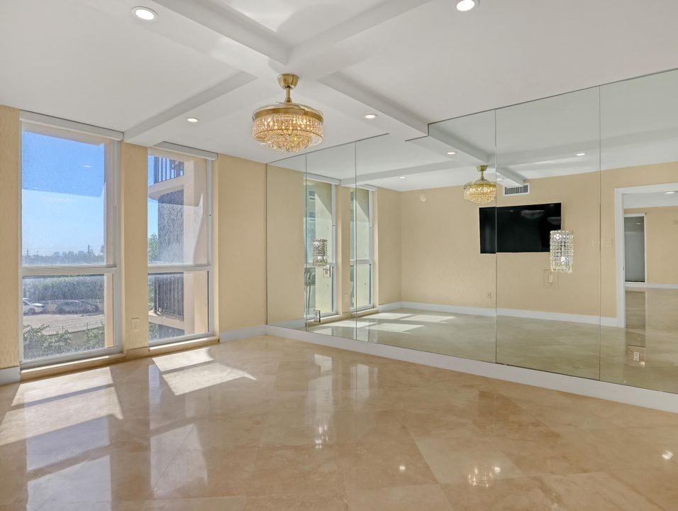 На продажу: $799,000 (2 спален, 2 ванн, 1532 Квадратных фут)