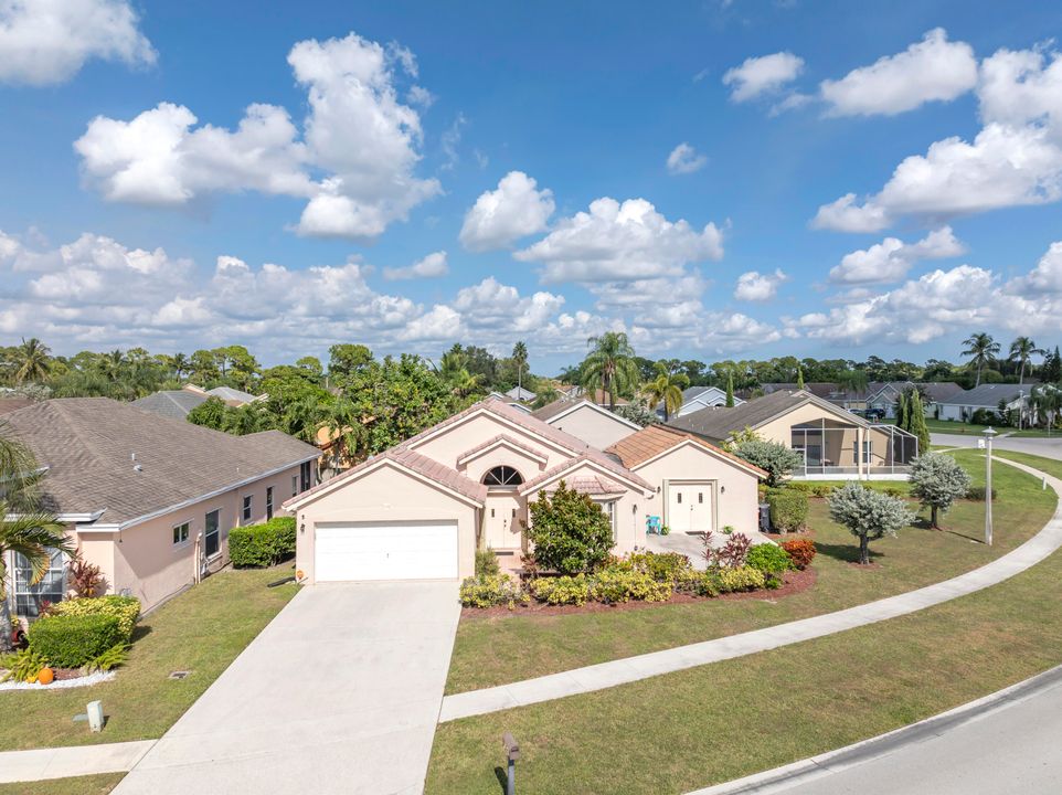 待售: $425,000 (3 贝兹, 2 浴室, 1861 平方英尺)