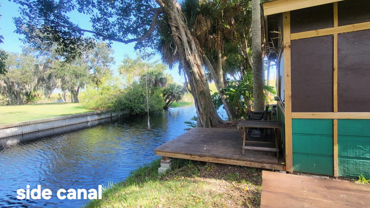 For Sale: $274,500 (2 beds, 2 baths, 1080 Square Feet)