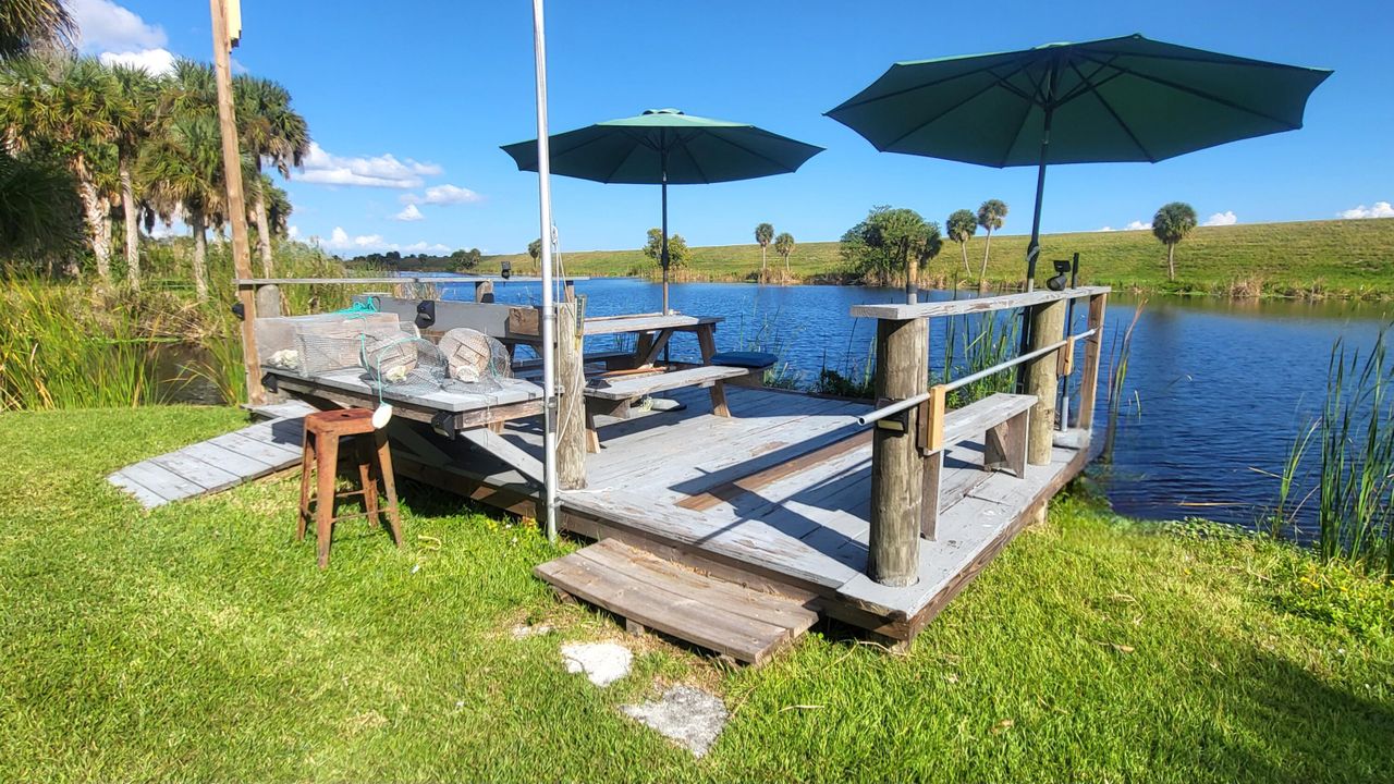 For Sale: $274,500 (2 beds, 2 baths, 1080 Square Feet)