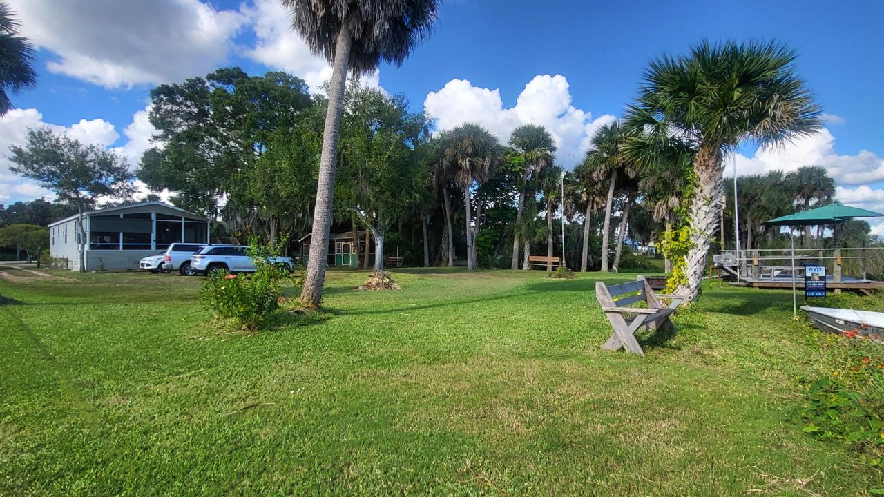 For Sale: $274,500 (2 beds, 2 baths, 1080 Square Feet)