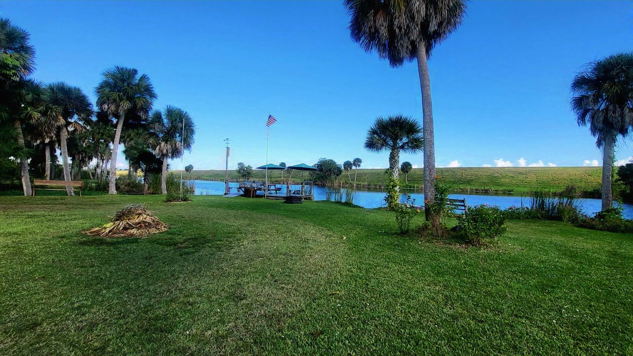 For Sale: $274,500 (2 beds, 2 baths, 1080 Square Feet)