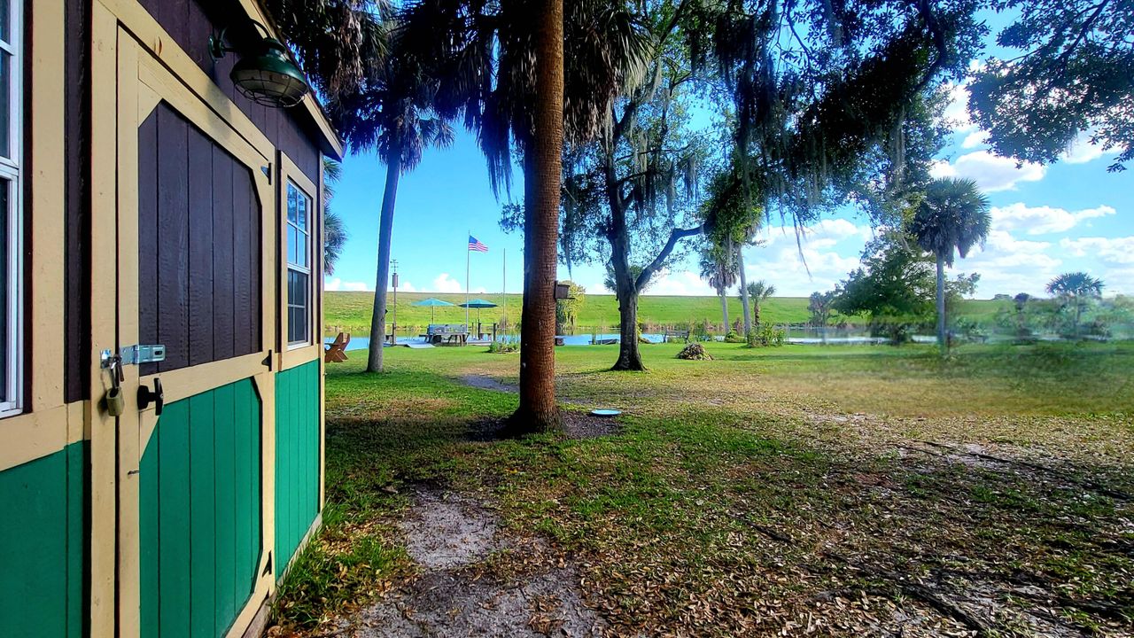 For Sale: $274,500 (2 beds, 2 baths, 1080 Square Feet)