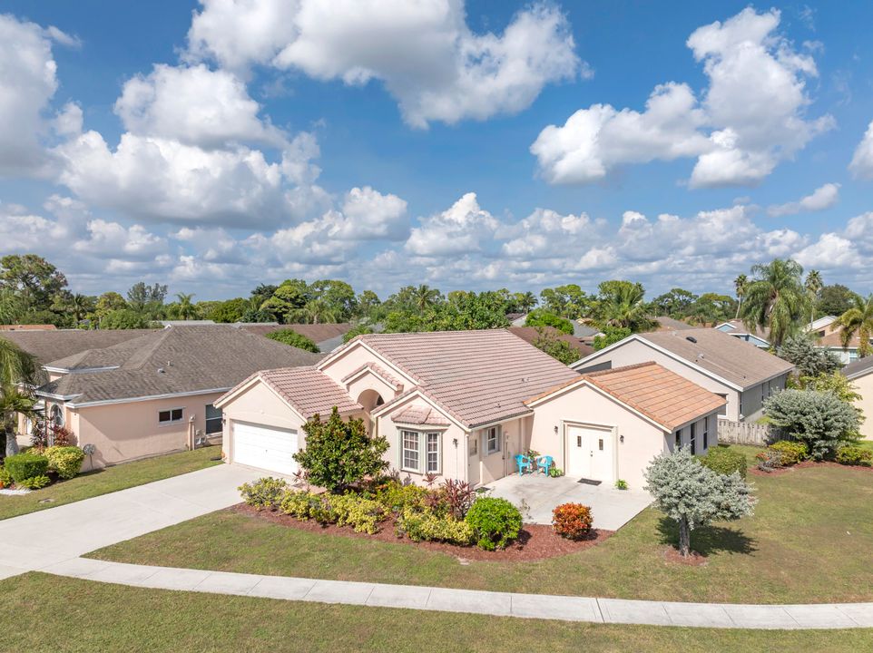 待售: $425,000 (3 贝兹, 2 浴室, 1861 平方英尺)