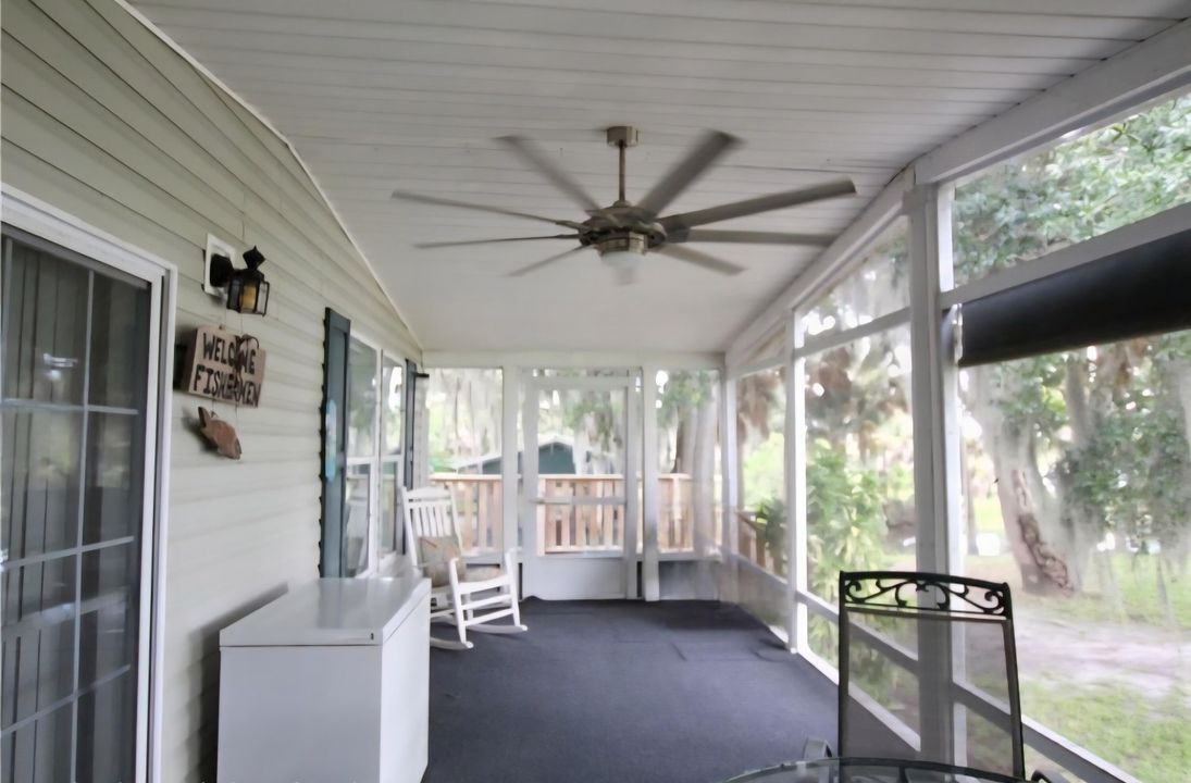 For Sale: $274,500 (2 beds, 2 baths, 1080 Square Feet)