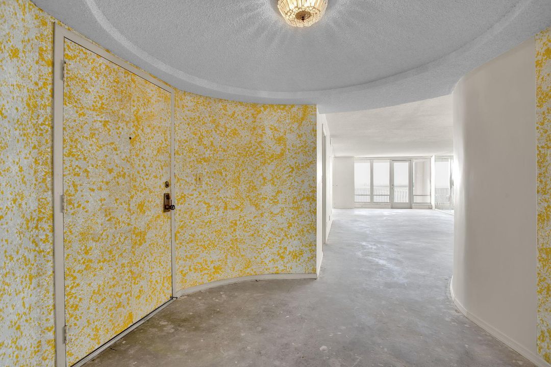 Active With Contract: $1,100,000 (2 beds, 2 baths, 2170 Square Feet)