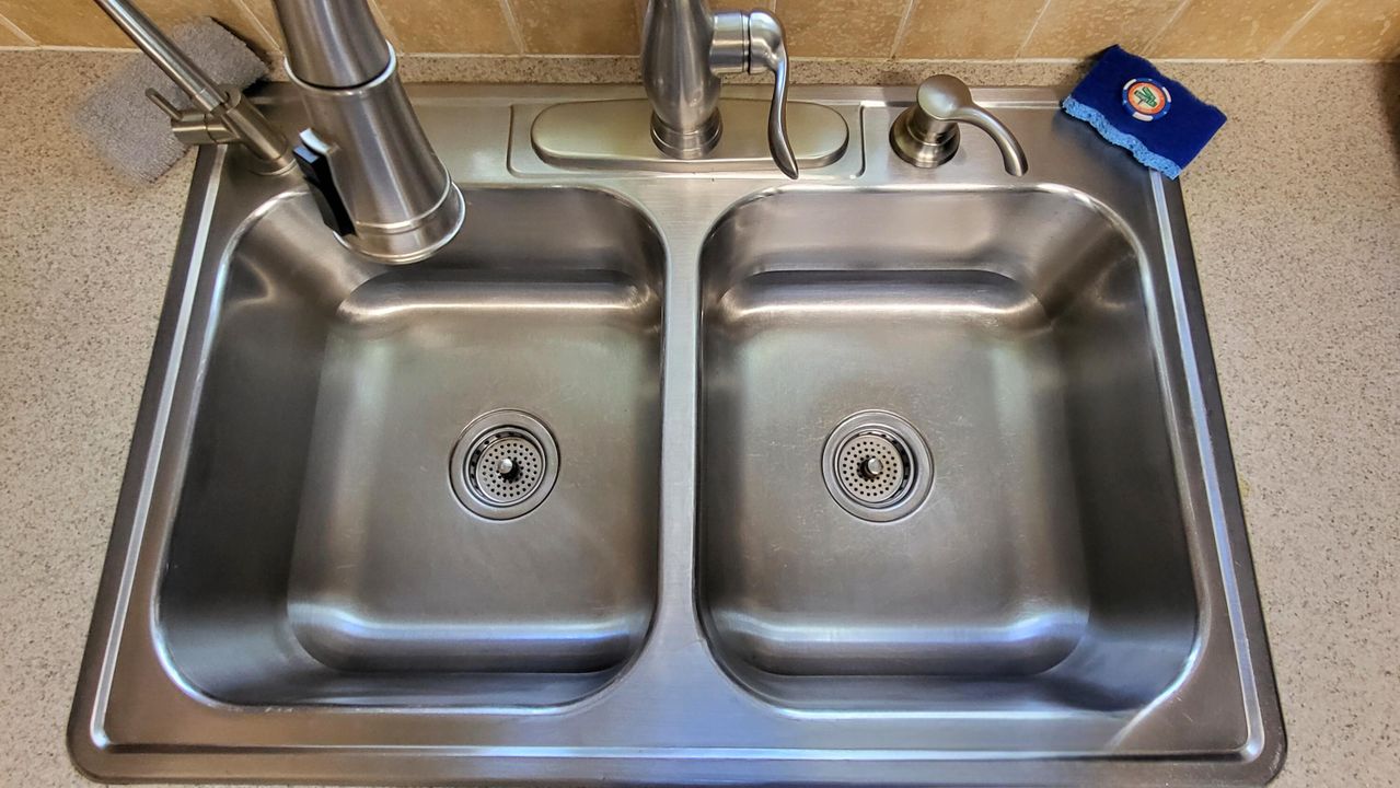 For Sale: $274,500 (2 beds, 2 baths, 1080 Square Feet)