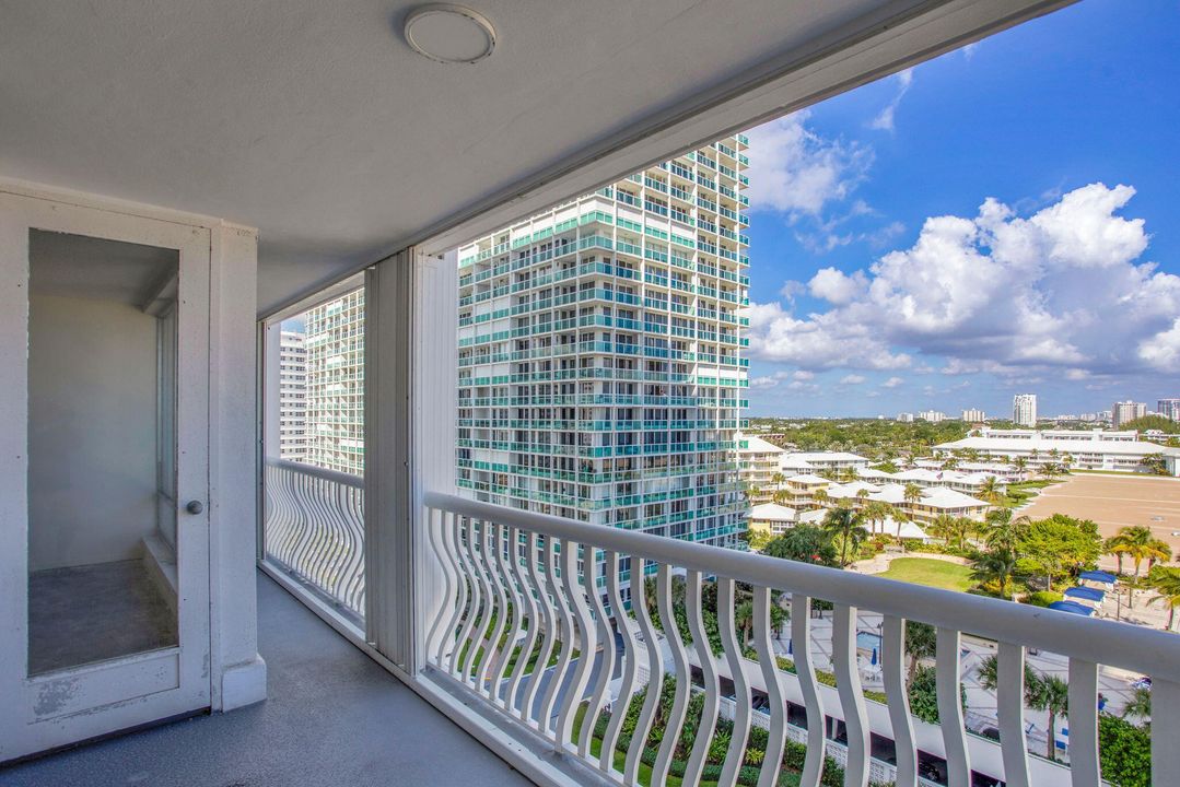 Active With Contract: $1,100,000 (2 beds, 2 baths, 2170 Square Feet)