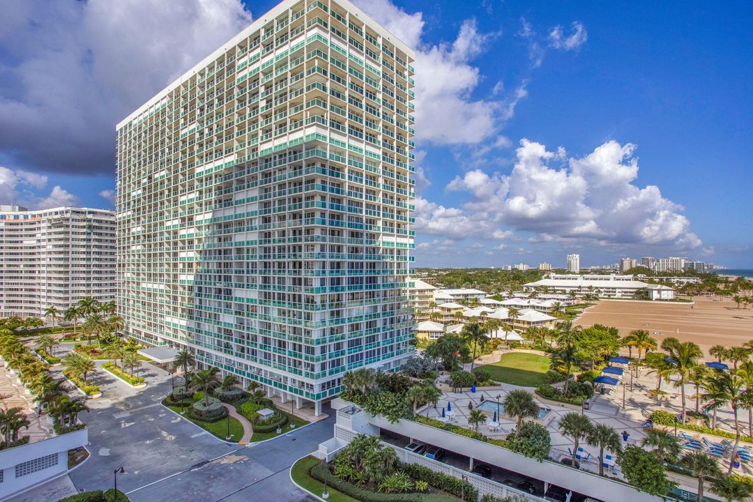 Active With Contract: $1,100,000 (2 beds, 2 baths, 2170 Square Feet)