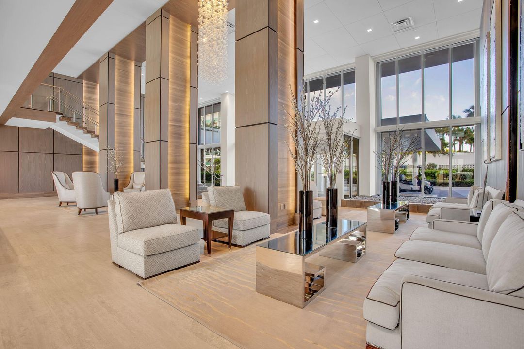 Active With Contract: $1,100,000 (2 beds, 2 baths, 2170 Square Feet)