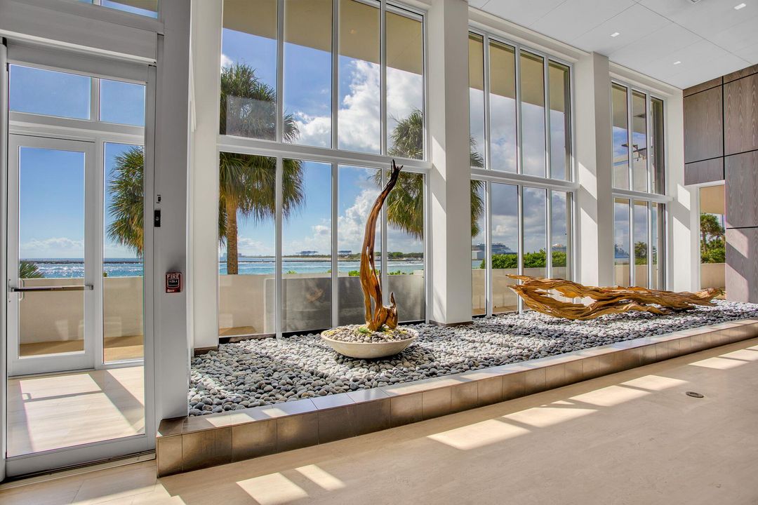 Active With Contract: $1,100,000 (2 beds, 2 baths, 2170 Square Feet)