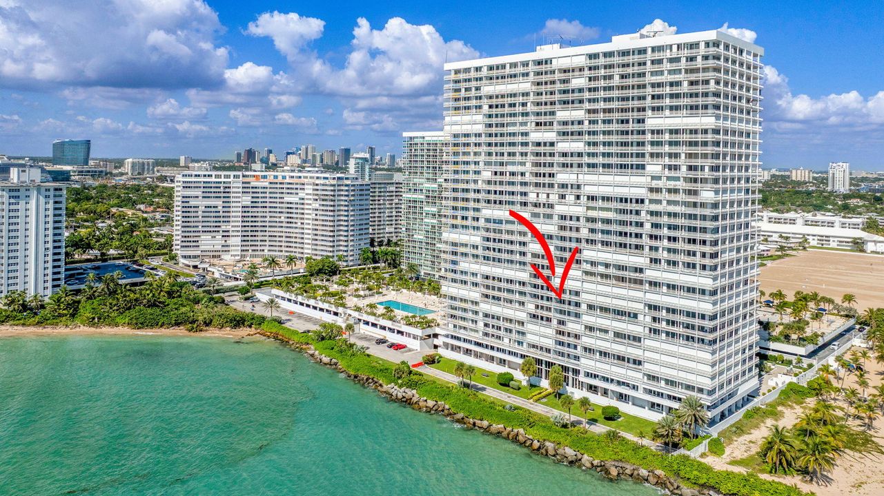 Active With Contract: $1,100,000 (2 beds, 2 baths, 2170 Square Feet)