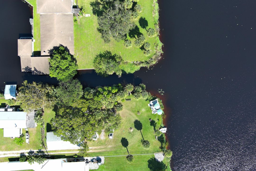 For Sale: $274,500 (2 beds, 2 baths, 1080 Square Feet)