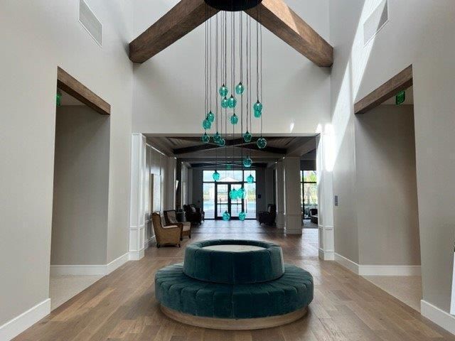 For Sale: $914,000 (3 beds, 2 baths, 2372 Square Feet)