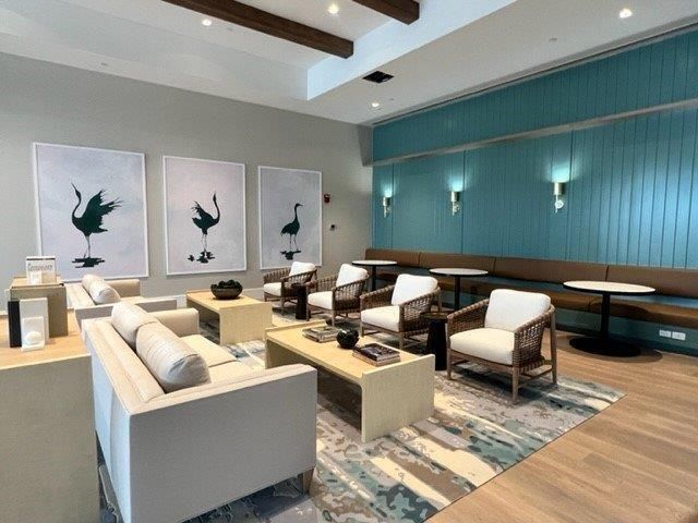 For Sale: $914,000 (3 beds, 2 baths, 2372 Square Feet)