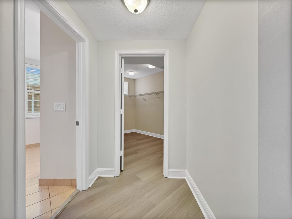 На продажу: $550,000 (3 спален, 3 ванн, 2430 Квадратных фут)