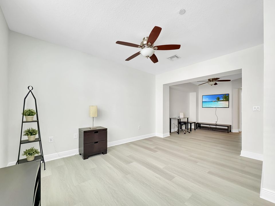 На продажу: $550,000 (3 спален, 3 ванн, 2430 Квадратных фут)