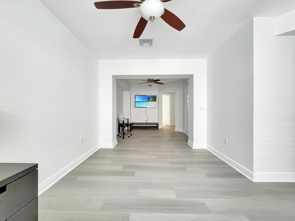 На продажу: $550,000 (3 спален, 3 ванн, 2430 Квадратных фут)