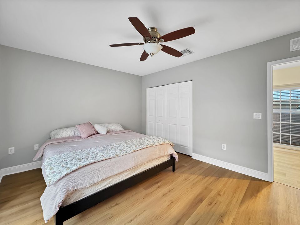 На продажу: $550,000 (3 спален, 3 ванн, 2430 Квадратных фут)