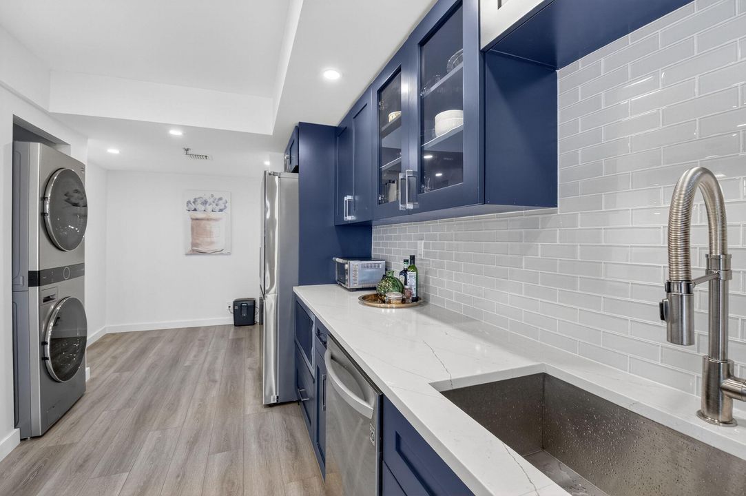 For Sale: $1,695,000 (2 beds, 2 baths, 1745 Square Feet)