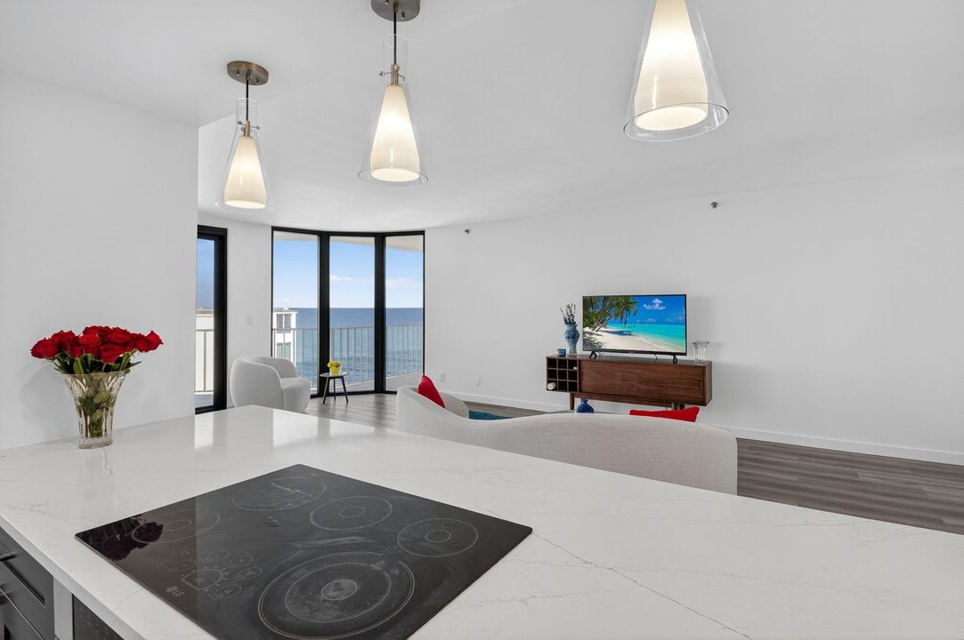 For Sale: $1,695,000 (2 beds, 2 baths, 1745 Square Feet)