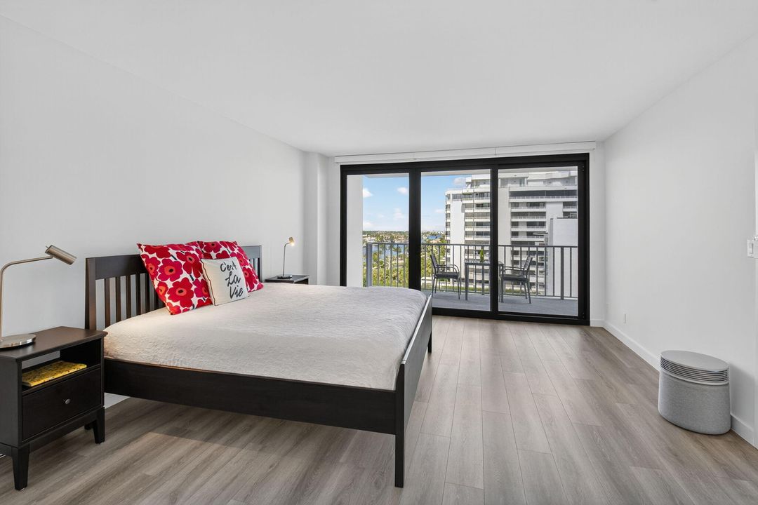 For Sale: $1,695,000 (2 beds, 2 baths, 1745 Square Feet)