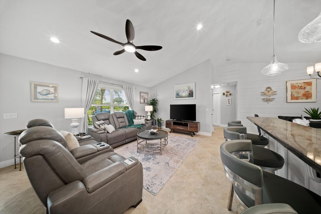 En Venta: $495,900 (3 camas, 2 baños, 1718 Pies cuadrados)