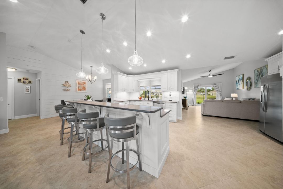 En Venta: $495,900 (3 camas, 2 baños, 1718 Pies cuadrados)