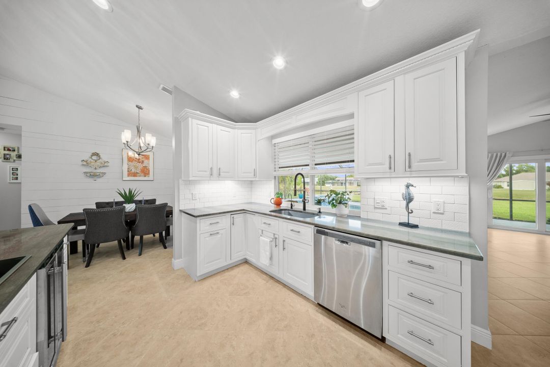 En Venta: $495,900 (3 camas, 2 baños, 1718 Pies cuadrados)