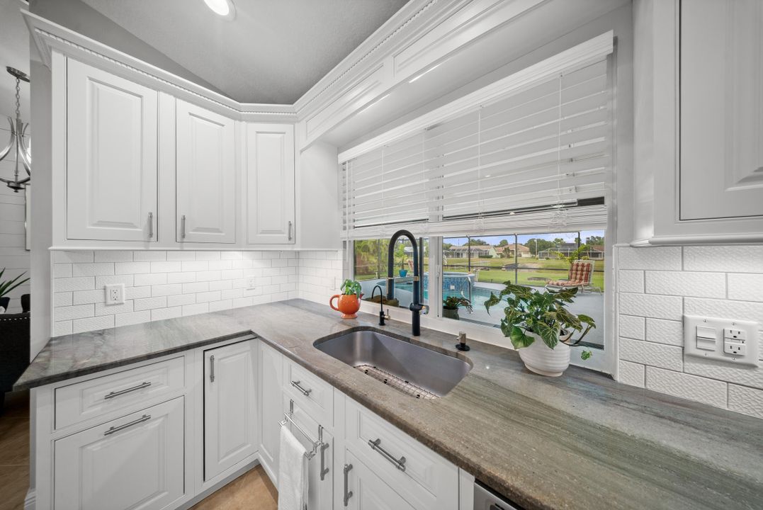 En Venta: $495,900 (3 camas, 2 baños, 1718 Pies cuadrados)