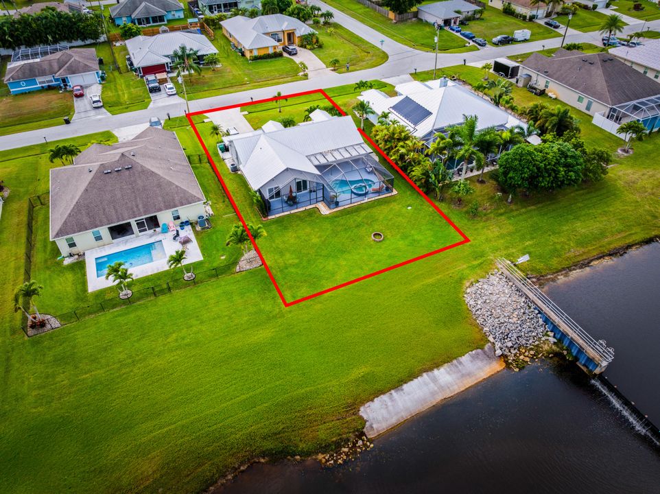 En Venta: $495,900 (3 camas, 2 baños, 1718 Pies cuadrados)