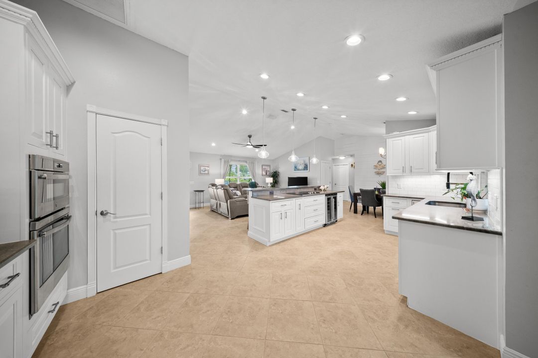 En Venta: $495,900 (3 camas, 2 baños, 1718 Pies cuadrados)