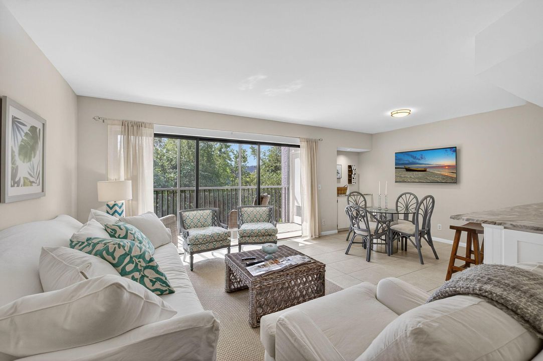 待售: $329,000 (1 贝兹, 1 浴室, 860 平方英尺)