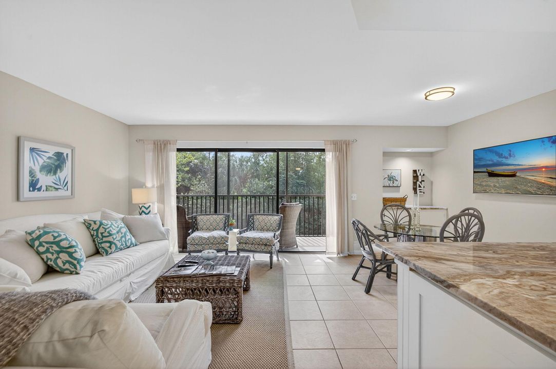 待售: $329,000 (1 贝兹, 1 浴室, 860 平方英尺)