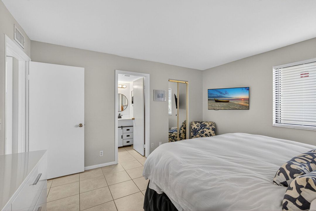 待售: $329,000 (1 贝兹, 1 浴室, 860 平方英尺)