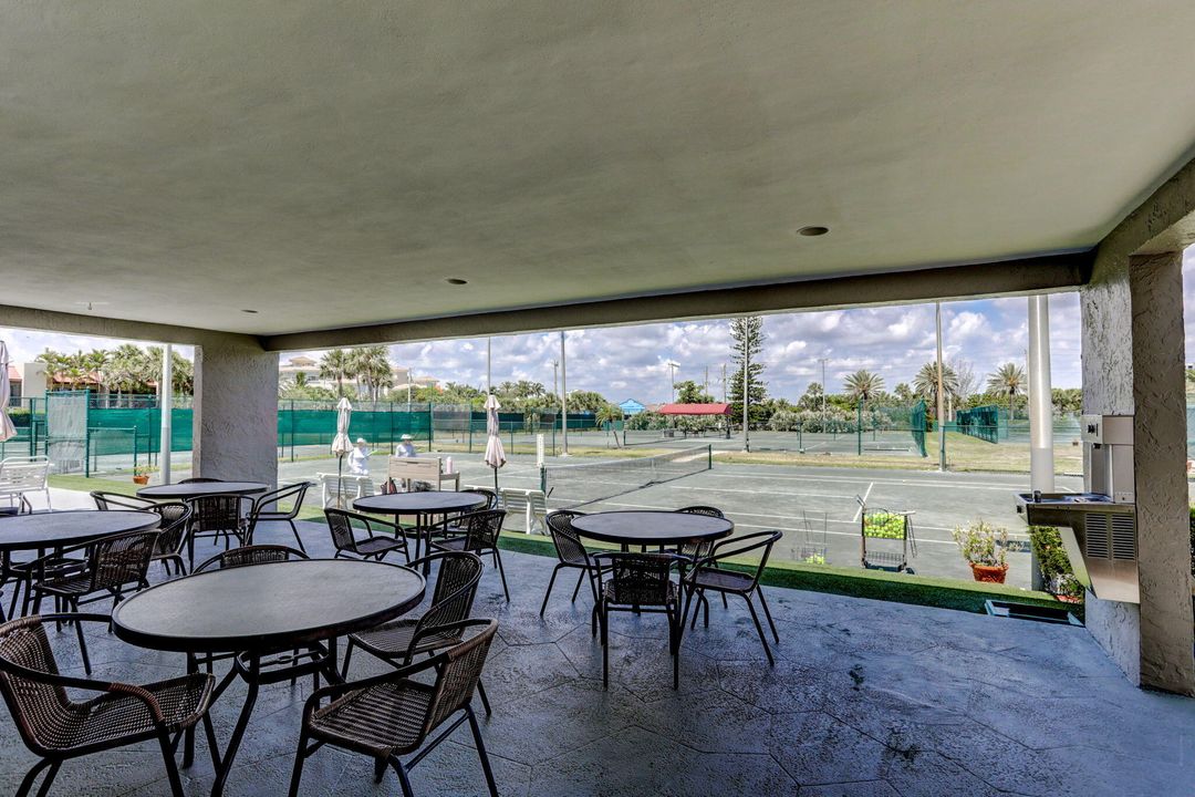 待售: $329,000 (1 贝兹, 1 浴室, 860 平方英尺)