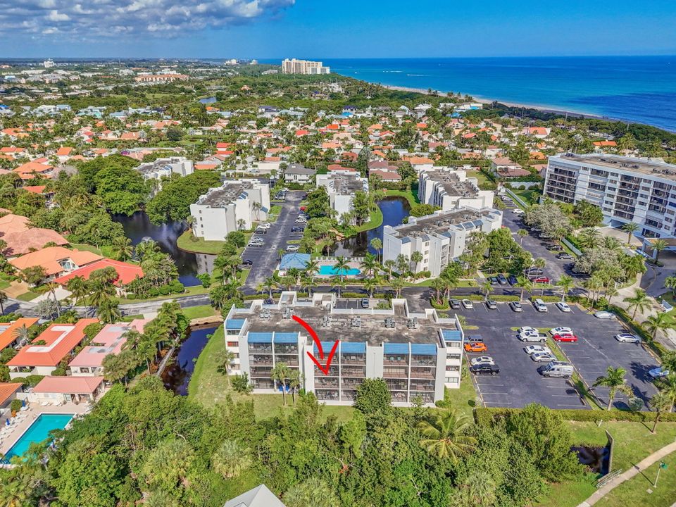 待售: $329,000 (1 贝兹, 1 浴室, 860 平方英尺)