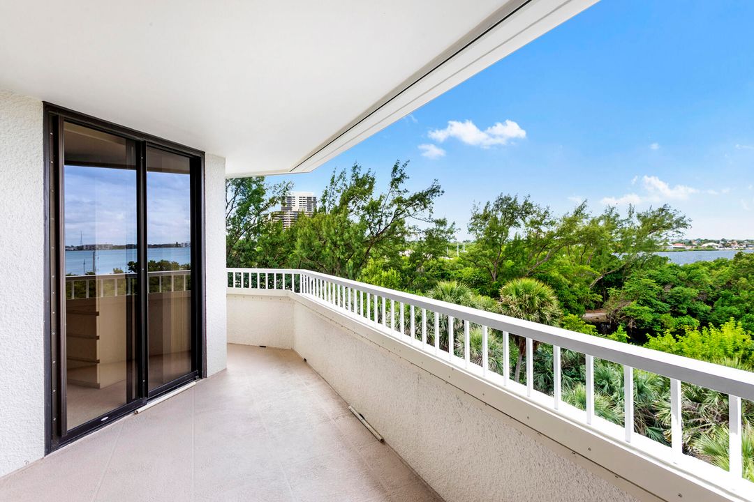 En Venta: $699,000 (2 camas, 2 baños, 1804 Pies cuadrados)