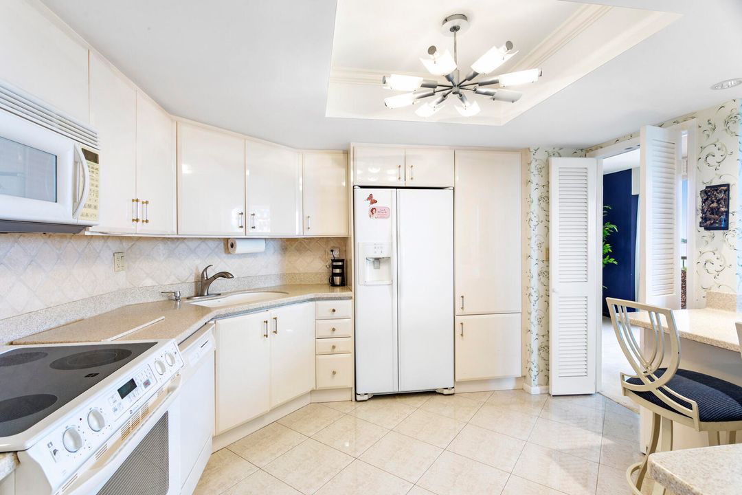 En Venta: $699,000 (2 camas, 2 baños, 1804 Pies cuadrados)