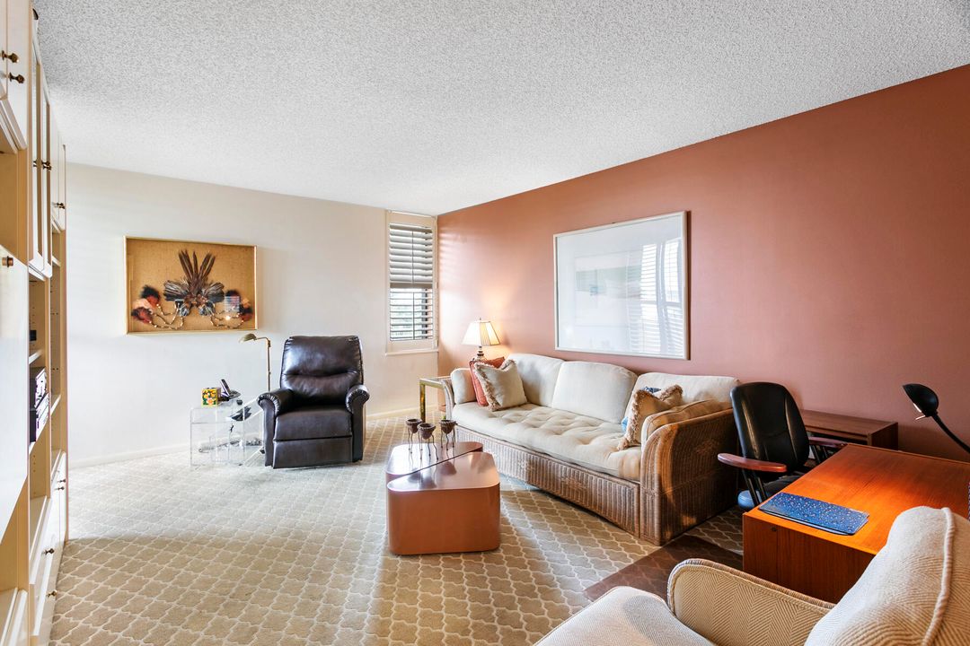 En Venta: $699,000 (2 camas, 2 baños, 1804 Pies cuadrados)