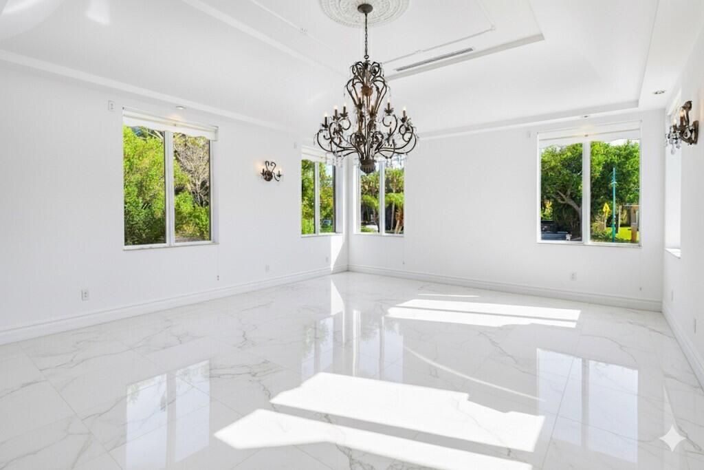 For Sale: $4,950,000 (6 beds, 6 baths, 6708 Square Feet)