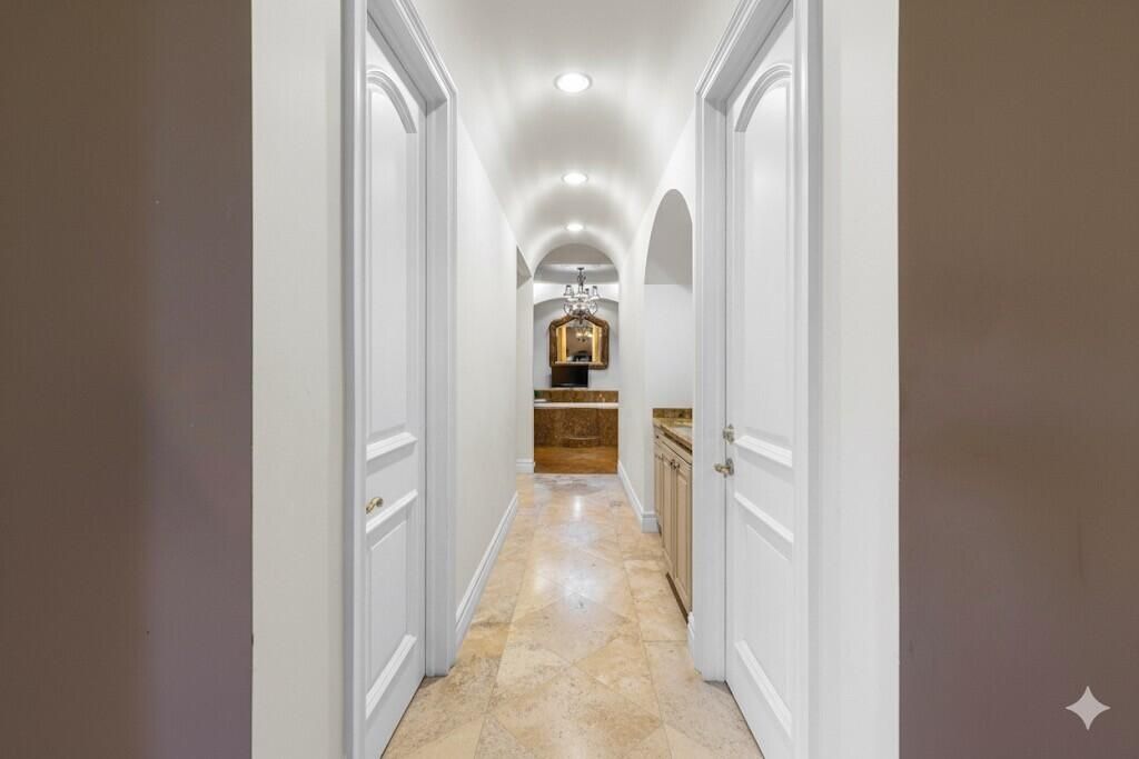 For Sale: $4,950,000 (6 beds, 6 baths, 6708 Square Feet)