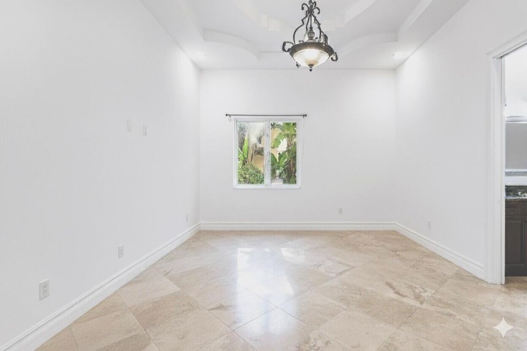 For Sale: $4,950,000 (6 beds, 6 baths, 6708 Square Feet)