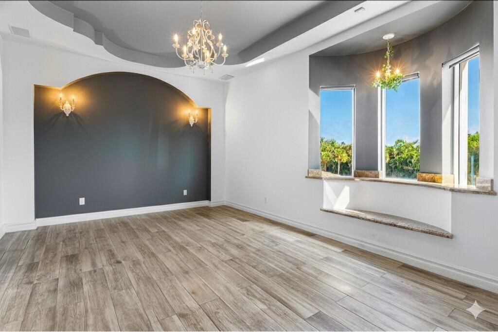 For Sale: $4,950,000 (6 beds, 6 baths, 6708 Square Feet)