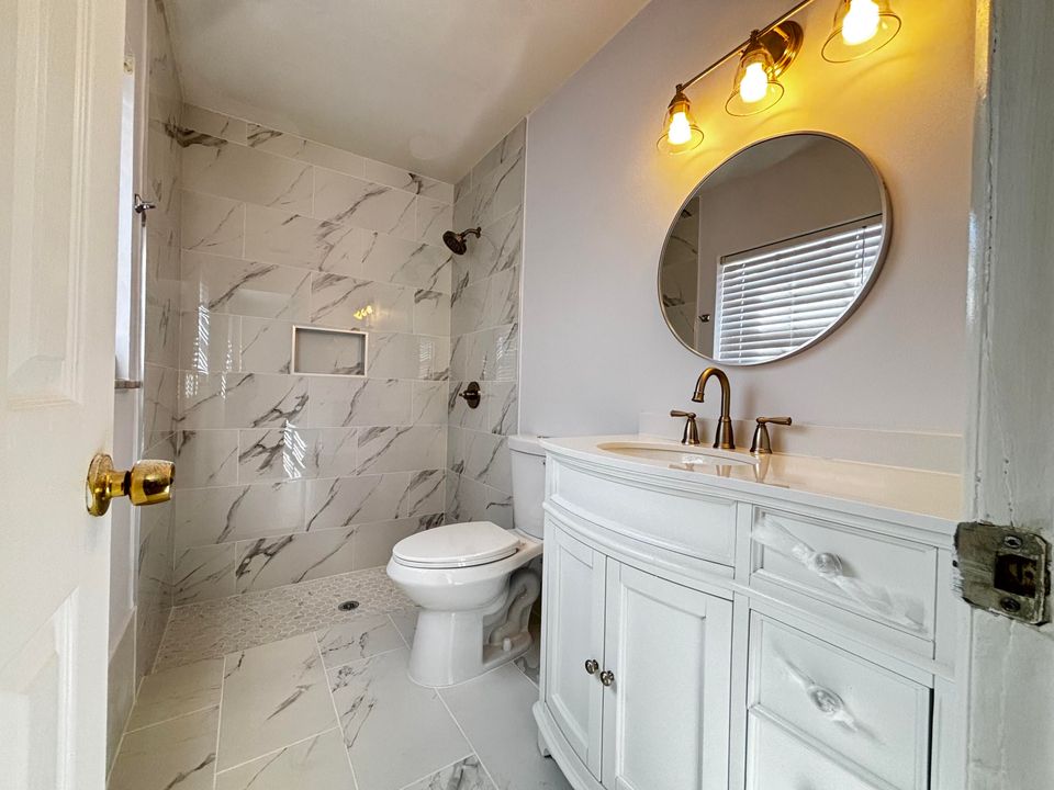 For Rent: $2,300 (2 beds, 2 baths, 1148 Square Feet)