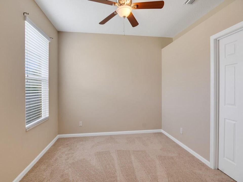 En Venta: $459,900 (4 camas, 3 baños, 2516 Pies cuadrados)