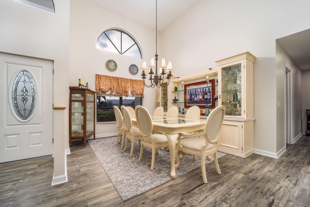 待售: $630,000 (2 贝兹, 2 浴室, 2237 平方英尺)