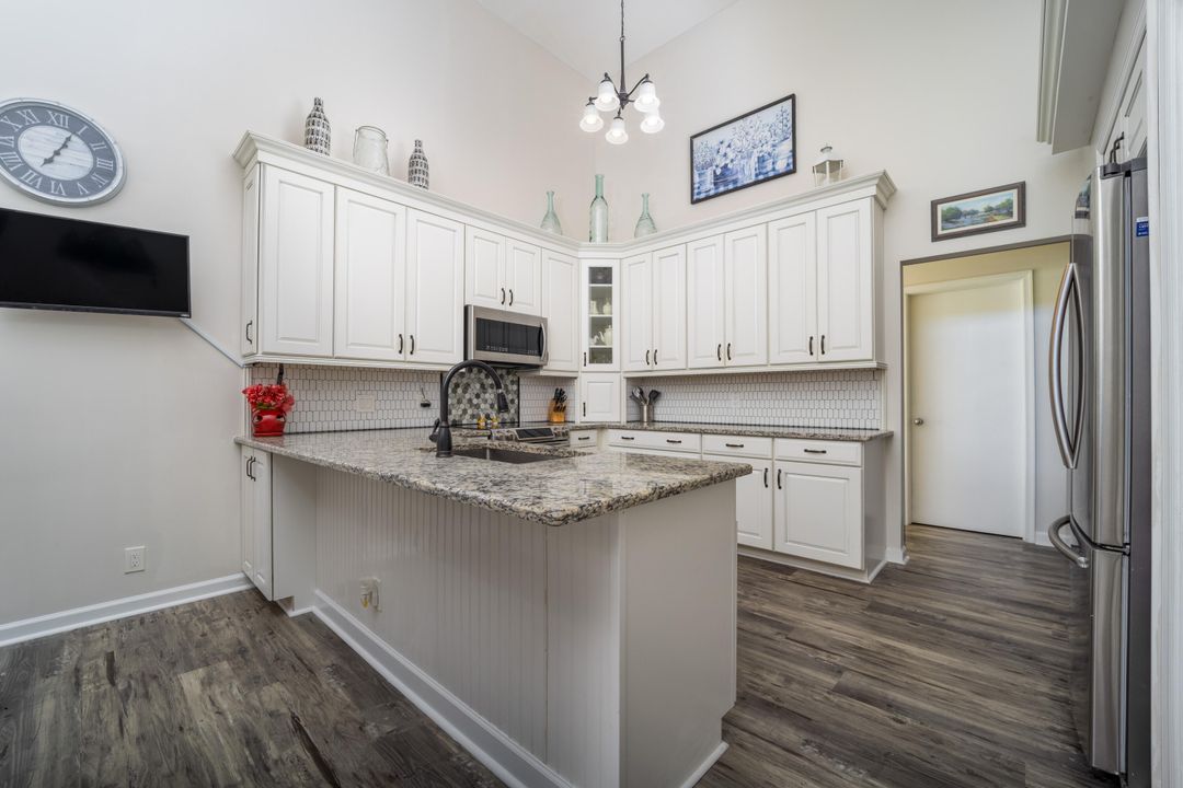 待售: $630,000 (2 贝兹, 2 浴室, 2237 平方英尺)