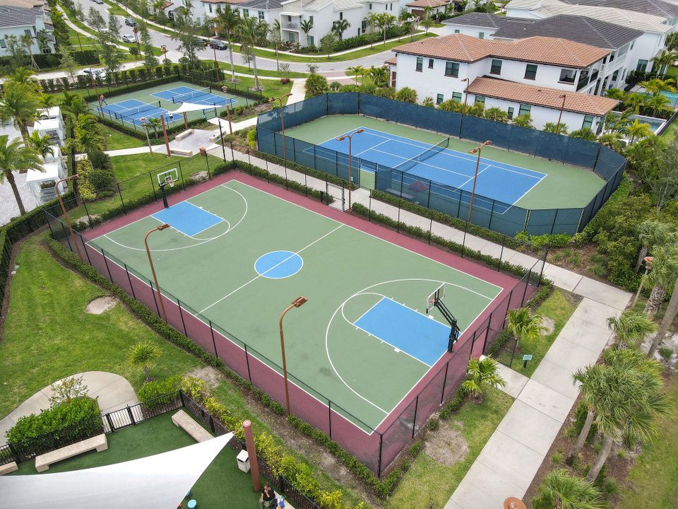 For Sale: $1,799,000 (4 beds, 3 baths, 3849 Square Feet)