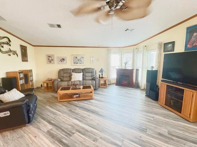 待售: $89,900 (2 贝兹, 2 浴室, 1458 平方英尺)